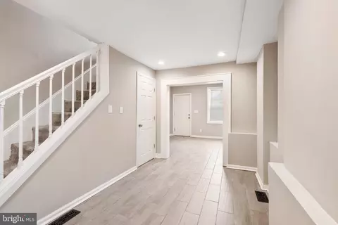 Entry Way - 1145 Ward St, Baltimore, MD 21230 photo 2 of 8