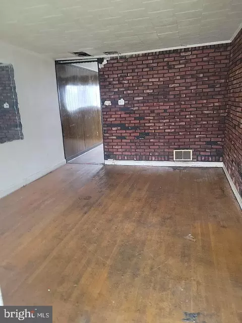 4921 Greencrest Rd, Baltimore, MD 21206 photo 2