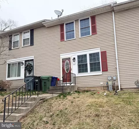 37 Cobber Ln, Baltimore, MD 21229