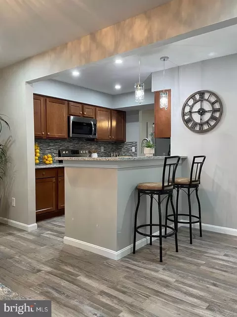 Kitchen - 37 Cobber Ln, Baltimore, MD 21229 photo 1 of 7
