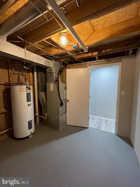 Other - 37 Cobber Ln, Baltimore, MD 21229 photo 7 of 17