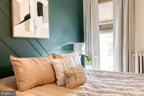 Bedroom - 440 E Clement St, Baltimore, MD 21230 photo 2 of 3