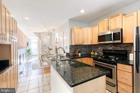 Entry Way - 440 E Clement St, Baltimore, MD 21230 photo 5 of 5