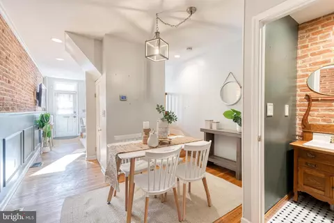 Entry Way - 440 E Clement St, Baltimore, MD 21230 photo 2 of 5