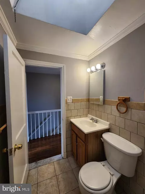 Bath - 6305 Brown Ave, Baltimore, MD 21224 photo 5 of 8