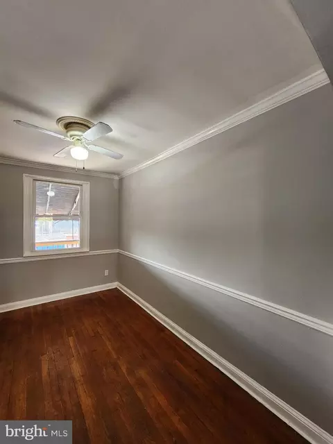 Entry Way - 6305 Brown Ave, Baltimore, MD 21224 photo 3 of 14