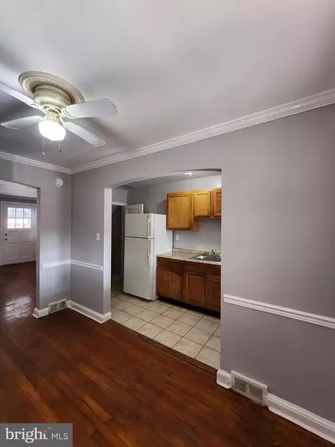 Entry Way - 6305 Brown Ave, Baltimore, MD 21224 photo 4 of 14