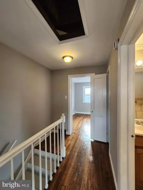 Entry Way - 6305 Brown Ave, Baltimore, MD 21224 photo 8 of 14