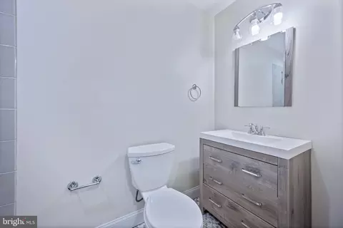 Bath - 1180 Nanticoke St, Baltimore, MD 21230 photo 5 of 5