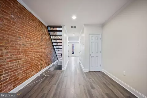 Entry Way - 1180 Nanticoke St, Baltimore, MD 21230 photo 3 of 6