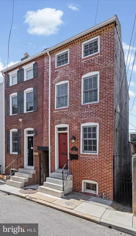 900 Harden Ct, Baltimore, MD 21230