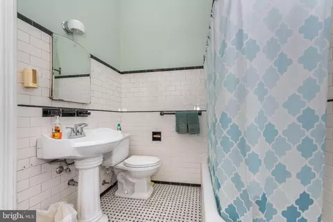 Bath - 1300 Eutaw Pl, Baltimore, MD 21217 photo 3 of 4