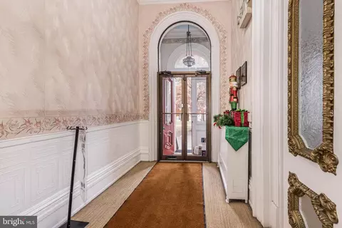 Entry Way - 1300 Eutaw Pl, Baltimore, MD 21217 photo 2 of 7