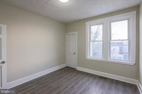 Bedroom - 743 Linnard St, Baltimore, MD 21229 photo 4 of 5