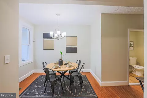 Dining - 743 Linnard St, Baltimore, MD 21229 photo 4 of 5