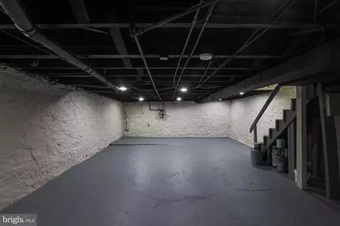 Exterior - 743 Linnard St, Baltimore, MD 21229 photo 5 of 7