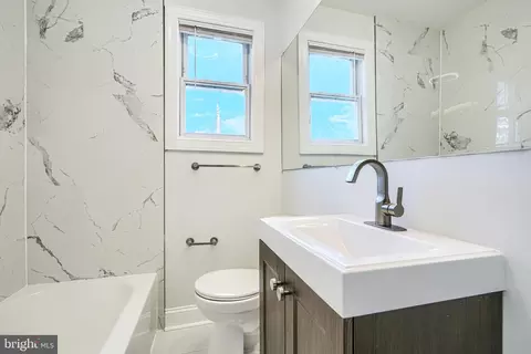 Bath - 4400 Manorview Rd, Baltimore, MD 21229 photo 1 of 5