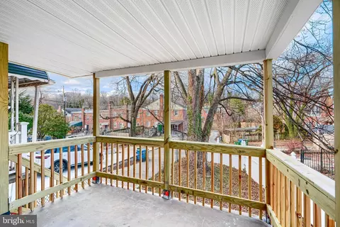 Exterior - 4400 Manorview Rd, Baltimore, MD 21229 photo 4 of 7