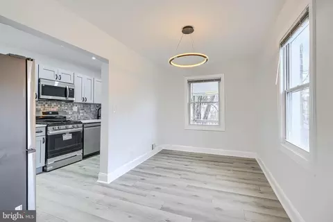 Entry Way - 4400 Manorview Rd, Baltimore, MD 21229 photo 3 of 3