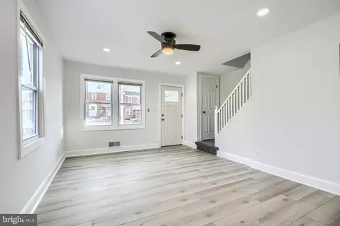Living - 4400 Manorview Rd, Baltimore, MD 21229 photo 2 of 3