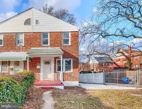 Exterior - 4400 Manorview Rd, Baltimore, MD 21229 photo 2 of 7