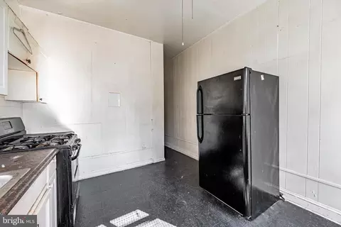 Entry Way - 1706 Appleton St, Baltimore, MD 21217 photo 3 of 5