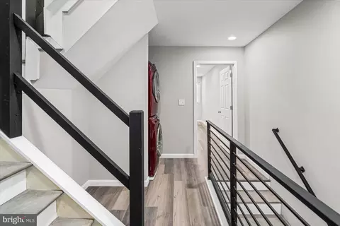 Entry Way - 407 Pitman Pl, Baltimore, MD 21202 photo 9 of 12
