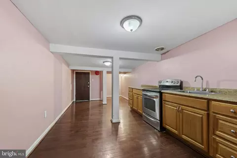 Entry Way - 3418 Eastern Ave, Baltimore, MD 21224 photo 18 of 22