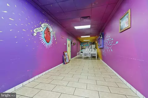 Entry Way - 3418 Eastern Ave, Baltimore, MD 21224 photo 10 of 22
