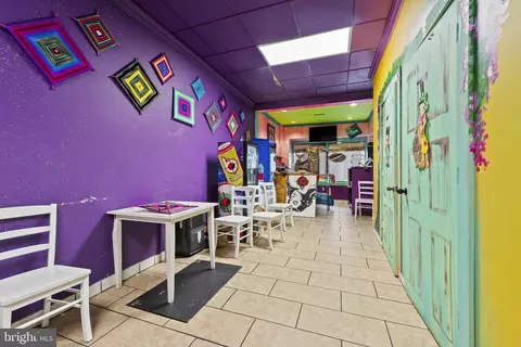 Entry Way - 3418 Eastern Ave, Baltimore, MD 21224 photo 7 of 22