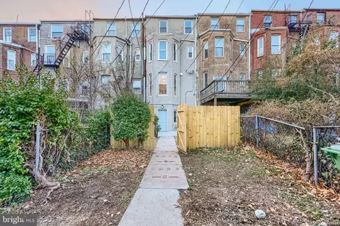 Exterior - 1911 Park Ave, Baltimore, MD 21217 photo 5 of 6