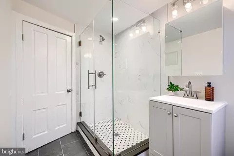Bath - 1911 Park Ave, Baltimore, MD 21217 photo 6 of 8