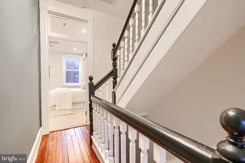 Entry Way - 1911 Park Ave, Baltimore, MD 21217 photo 5 of 7