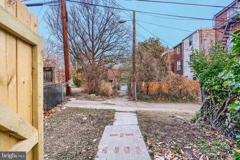 Exterior - 1911 Park Ave, Baltimore, MD 21217 photo 6 of 6