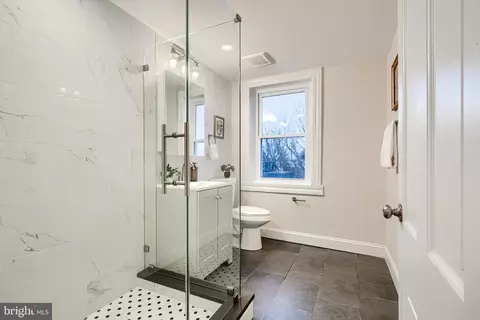 Bath - 1911 Park Ave, Baltimore, MD 21217 photo 4 of 8
