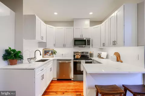 Kitchen - 1911 Park Ave, Baltimore, MD 21217 photo 2 of 3