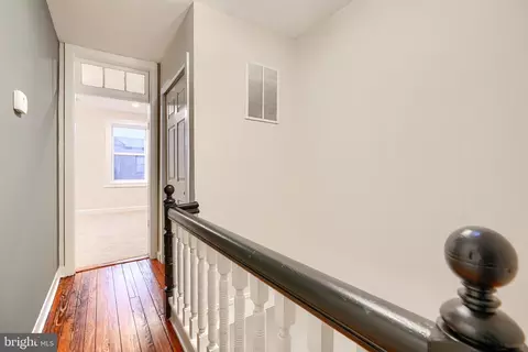 Entry Way - 1911 Park Ave, Baltimore, MD 21217 photo 6 of 7