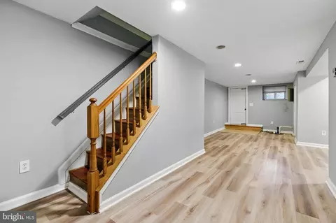 Entry Way - 3402 Ramona Ave, Baltimore, MD 21213 photo 6 of 8