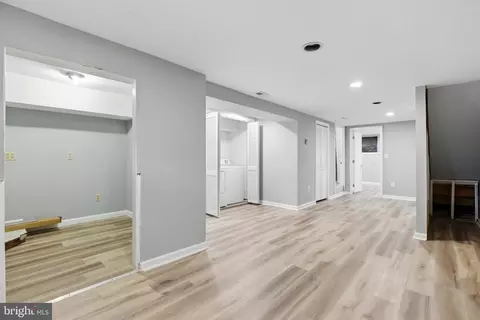 Entry Way - 3402 Ramona Ave, Baltimore, MD 21213 photo 7 of 8
