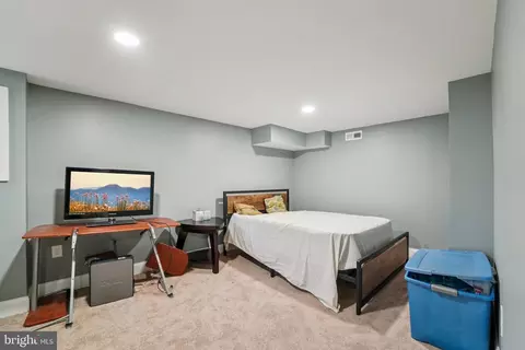 Bedroom - 414 Normandy Ave, Baltimore, MD 21229 photo 7 of 8