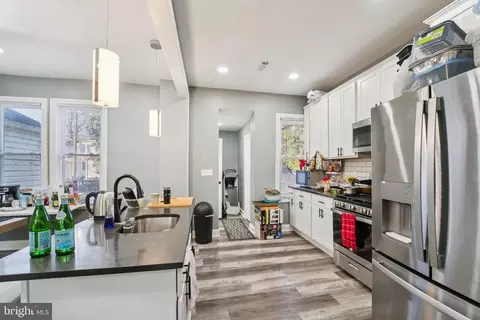 Entry Way - 414 Normandy Ave, Baltimore, MD 21229 photo 6 of 11