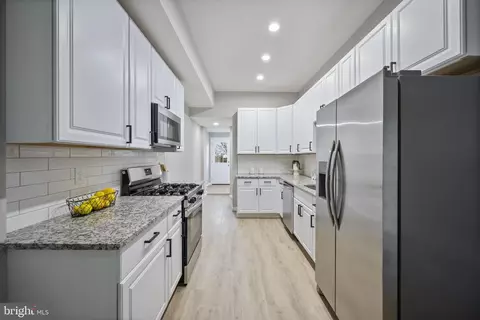 3609 Chestnut Ave, Baltimore, MD 21211 photo 9