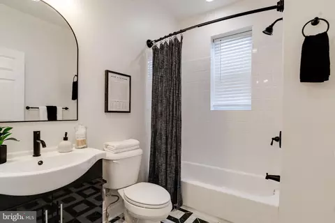 Bath - Undisclosed, Baltimore, MD 21218 photo 1 of 2