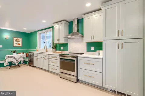 5000 Greenleaf Rd, Baltimore, MD 21210 photo 12