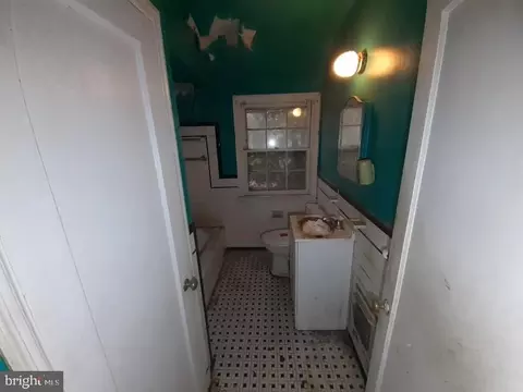 Entry Way - 1647 Stonewood Rd, Baltimore, MD 21239 photo 3 of 3