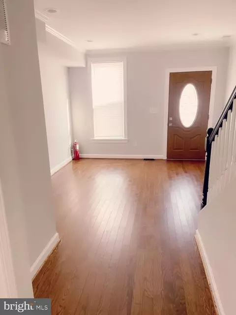 Entry Way - 506 E Patapsco Ave, Brooklyn, MD 21225 photo 1 of 7