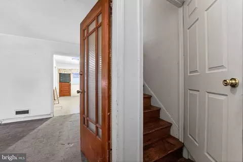 Entry Way - 3620 Erdman Ave, Baltimore, MD 21213 photo 4 of 4