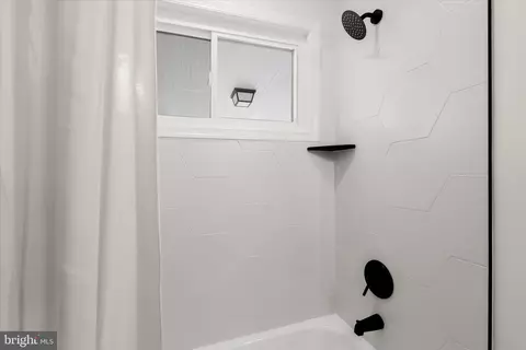 Bath - 5610 Anthony Ave, Baltimore, MD 21206 photo 2 of 2