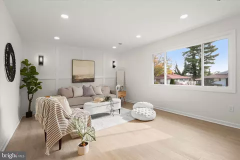 Living - 5610 Anthony Ave, Baltimore, MD 21206 photo 2 of 2