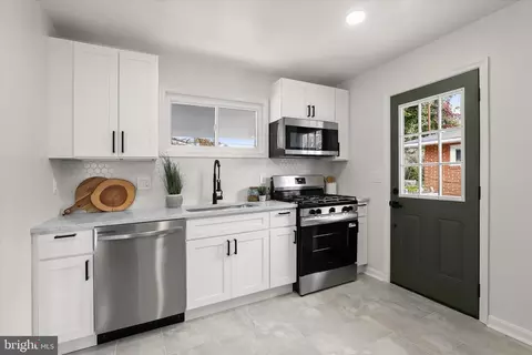 Kitchen - 5610 Anthony Ave, Baltimore, MD 21206 photo 2 of 3